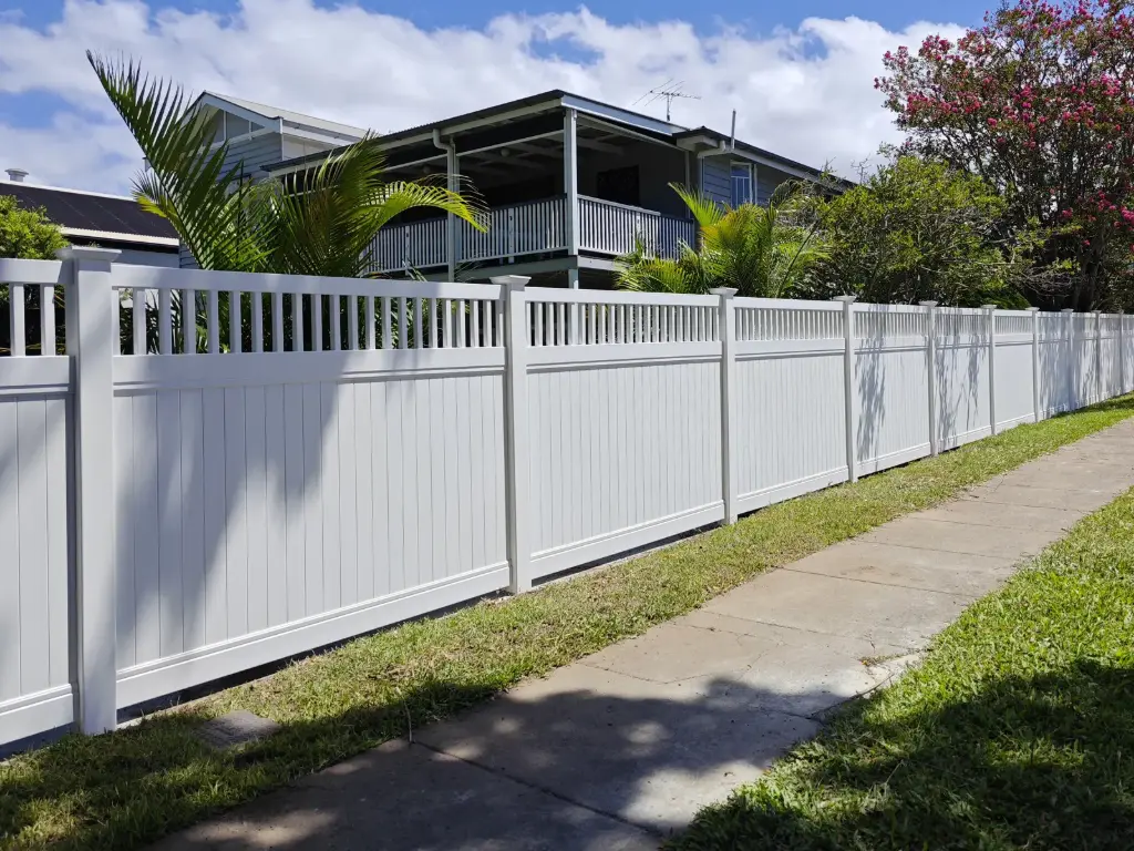Partial Privacy PVC Fencing System - G01